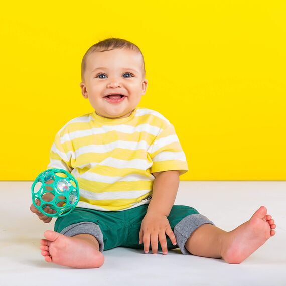 Bright Starts, Schnuller & Shakers 7 Stück Geschenk-Set - BPA-frei Baby Rasseln, Beißringe und Kinderwagen Spielzeug, Unisex, Neugeborene+