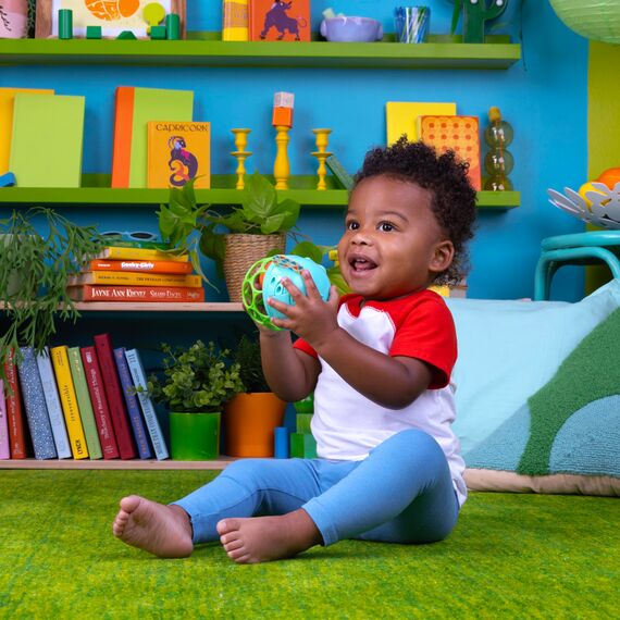 Bright Starts Giggle & Glow Leuchtende Rassel Leicht zu greifendes Oball Elefantenspielzeug, Neugeborene+, Unisex