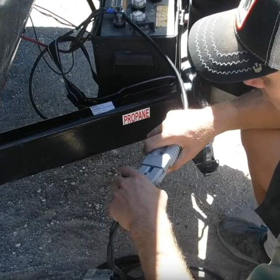 GTIWUNG 4 Stück Batterieanschluss 50A Stecker,50A 600V Quick Connect Batterie Akku Steckverbinder Schnellanschluss Stecker mit Staubschutzkappen und Schnellkupplungsgriff,für Auto,Wohnmobil,Grau