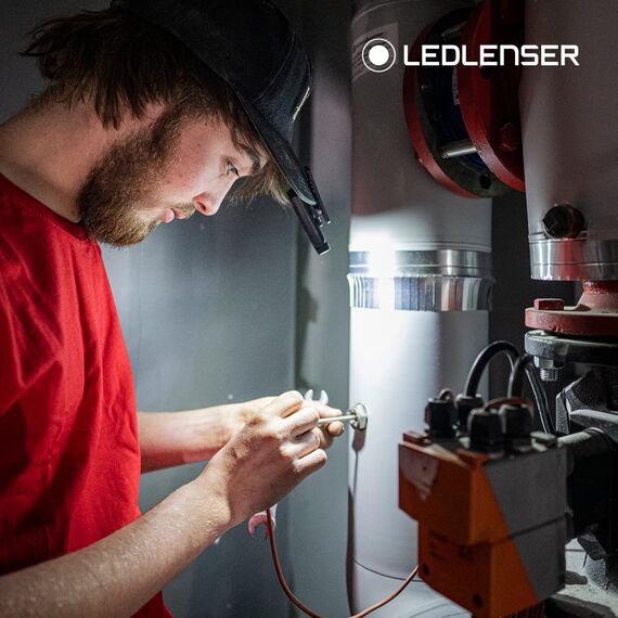 Ledlenser W1R Work Taschenlampe LED aufladbar | LED Lampe mit 220 Lumen | aufladbare Werkstattlampe und KFZ Werkzeug in einem | Lampe zum Arbeiten mit 7 Stunden Leuchtdauer | Baulampe | Handlampe