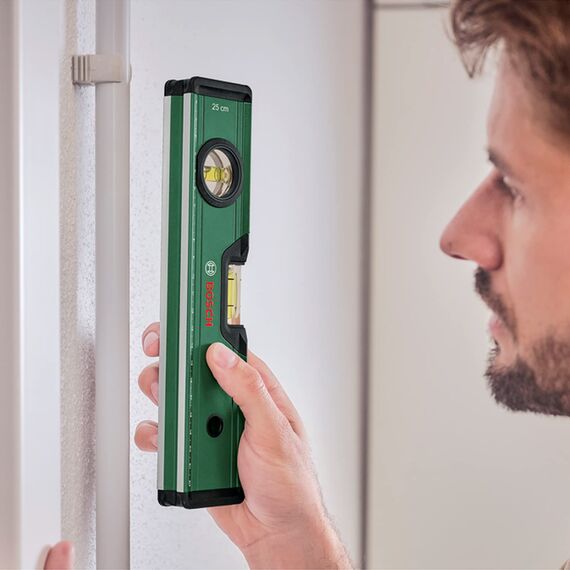 Bosch Universal-Handwerkzeug-Set, 25-teilig (vielseitiges Werkzeug-Set für allgemeine Arbeiten rund ums Haus; Klappmesser; Kombizange; Maßband; Wasserwaage und mehr) - Amazon Edition