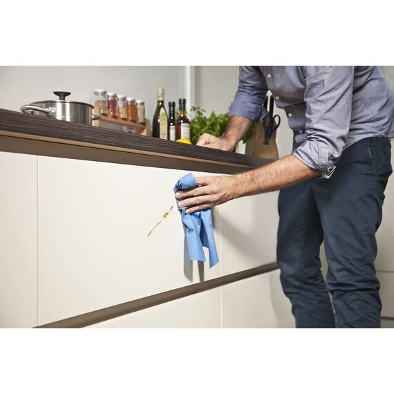 Vileda Allzwecktuch Universal, zu 100% aus Mikrofasern, streifenfreier Glanz, für empfindliche Oberflächen, 38 x 36 cm, 4er Pack