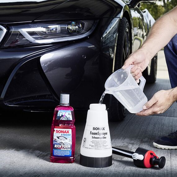 SONAX XTREME RichFoam Shampoo (1 Liter) Schaum/Snow Foam Shampoo erzeugt dichten, langhaftenden & schmutzlösenden Schaumteppich, ph-neutral, Berry-Duft | Art-Nr. 02483000 (Packung mit 2)