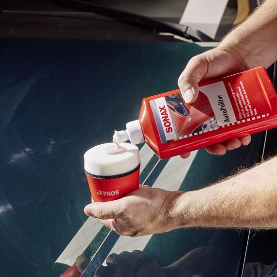 SONAX AutoPolitur (250 ml) für neuwertige, Matte und leicht verwitterte Bunt- und Metallic-Lacke | Art-Nr. 0300100
