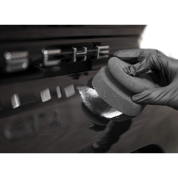 detailmate Autopflege - Made in Germany - Handpolierschwamm medium, schwarz, Ø90mm, Made in Germany aus Premium Schaumstoff für Handpolitur/Wachse/Applikator Pflegeprodukte auf Kunstoff, Reifen