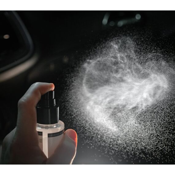 Nuke Guys Auto Reinigungsset Innenraum | Innenraumreiniger 500ml + Glasreiniger + Polsterreiniger + Auto Duft + Duftanhänger "Skull" | Autopflege Set