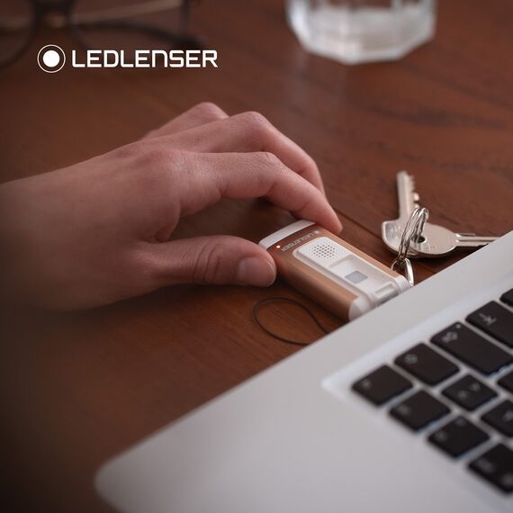Ledlenser K6R Safety, kompakte Schlüsselbundleuchte, 400 Lumen, wiederaufladbar, mit USB-A-Schnittstelle, mit Schrillalarm-Funktion (Grau)