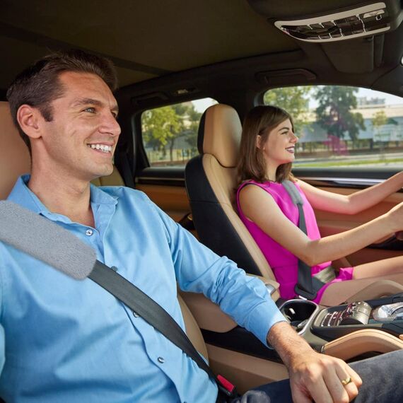 Aomig 2 Stück Gurtpolster, Premium Gurtschoner Kinder Auto Schulterschutz, Auto Gurt Polster Nackenstütze für Kinder und Erwachsene, Polsterung Gurtschutz für Reise Mehr Komfort auf Reise (C-Grau)