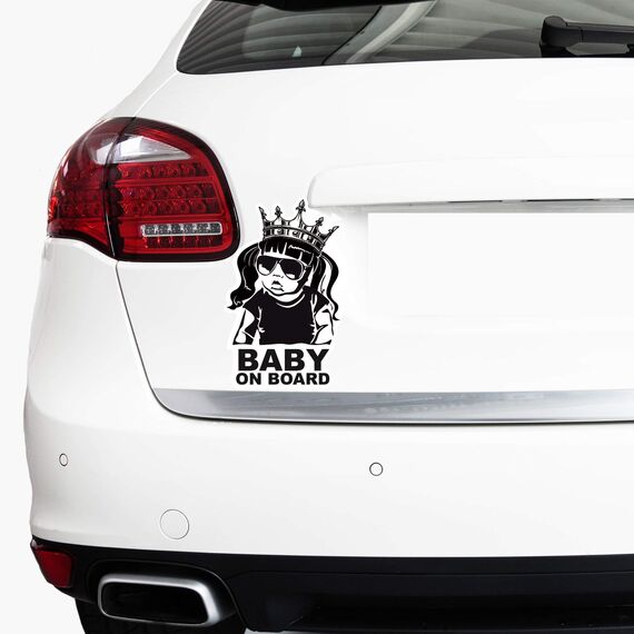 Baby on Board Aufkleber 12x7cm Auto Sticker -Finest Folia Autoaufkleber UV- Wetterfest Wasserfest Hangover R045 (Mädchen, Baby on Board Krone)