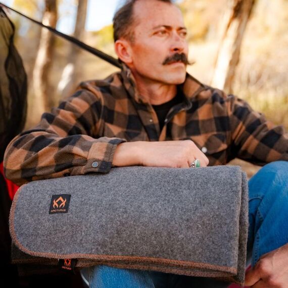 Arcturus Militärische Wolldecke, warm, dick, waschbar, ideal für Outdoor, Camping, Stadiondecke, Picknicks, Reisen, Auto- und Bushcraft-Überlebens-Kits, groß, 162,6 x 223,5 cm, 2 kg (Militär grau)