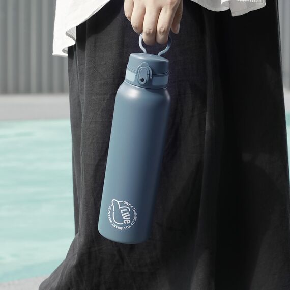 UZSPACE Edelstahl Trinkflasche 1l (970ml), Isolierte Thermosflasche mit 1-Klick-Öffnung, 100% Auslaufsicher, Sport Wasserflasche für Wandern Sport Fitness Gym Outdoor, Schieferblau