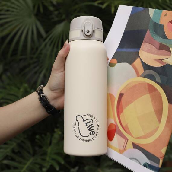 UZSPACE Thermosflasche Kinder 700ml, Isolierte Edelstahl Trinkflasche mit 1-Klick-Öffnung, 100% Auslaufsicher, Sport Wasserflasche für Schule Fitness Gym Outdoor, Frostweiß