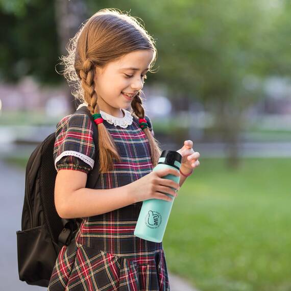 UZSPACE Thermosflasche Kinder 700ml, Isolierte Edelstahl Trinkflasche mit 1-Klick-Öffnung, 100% Auslaufsicher, Sport Wasserflasche für Schule Fitness Gym Outdoor, Mintgrün