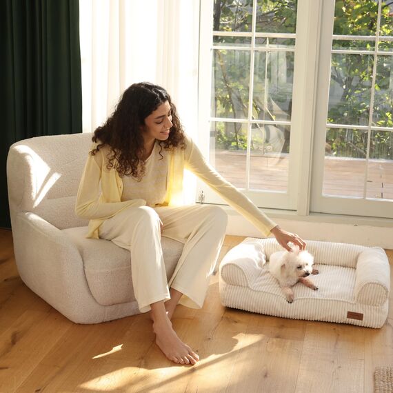 FUKUMARU Katzensofa Bett, Corduroy Gemütliches Katzenbett für drinnen mit abnehmbarem waschbarem Bezug, Stützendes Anti-Rutsch Hundebett Sofa für kleine Hunde, 72 x 52 x 22 cm, Mittel, Creme