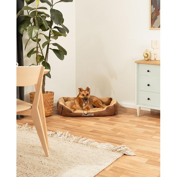 lionto Hundebett mit Wendekissen und Rutschfester Unterseite, Heimtierkissen mit tiefem Einstieg für Hunde und Katzen jeden Alters, 90x70 cm, kuscheliges Hundekissen, braun/beige (Namensaufdruck)