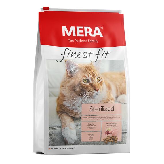 MERA Finest fit Sterilized (1,5kg), Katzenfutter trocken für sterilisierte oder kastrierte Katzen, fettarmes Trockenfutter mit frischem Geflügel & Lachsöl, ohne Zucker