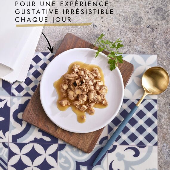 Gourmet Perle | Saucen Regal | Erwachsene Katze | Rind, Huhn, Thunfisch, Lachs | 12 x 85 g | Frischebeutel (Verpackung kann variieren)