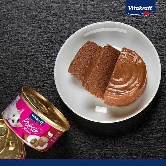 Vitakraft Poésie Mousse, Nassfutter Katze, luftige Mousse, mit Rind, ohne Zusatz von Zucker und Getreide (12x 85g)