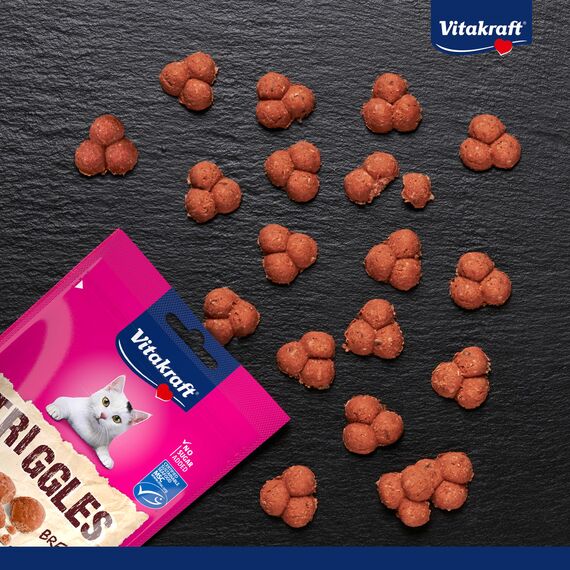 Vitakraft Triggles, Katzensnack, mit Seelachs, Mini-Häppchen zum Verwöhnen, ohne Zusatz von Zucker (1x 40g)