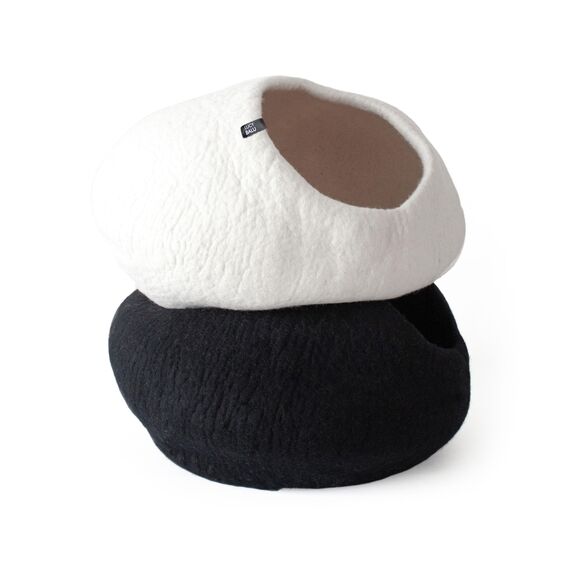 LucyBalu® Premium Katzenhöhle aus Filz | Natürliches Katzenbett aus 100% Flauschiger Wolle | Filzhöhle für Katzen handgefertigt in Nepal | Kuschelhöhle für Katzen | 45x45x28 cm | Weiß