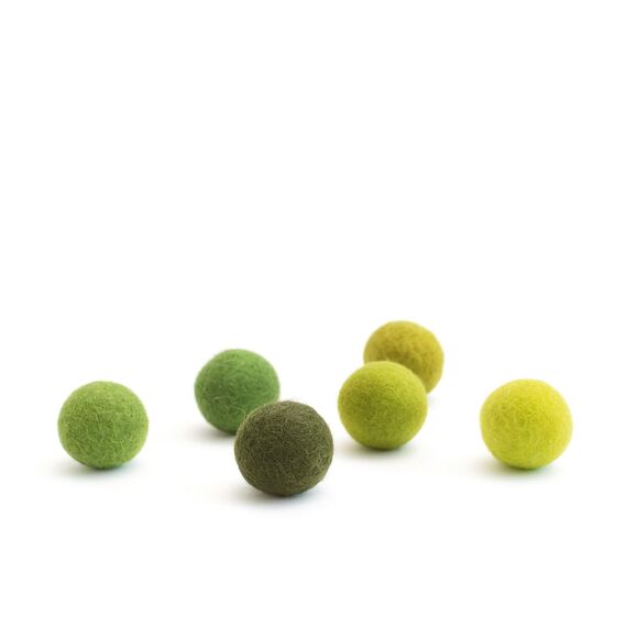 LucyBalu® Filzbälle für Katzen | Katzenspielzeug | Katzenbälle aus Filz | Spielsachen aus 100% Wolle | Natürliches Spielzeug für Kätzchen | Spielbälle Fair aus Nepal | 6 Stück | Grün