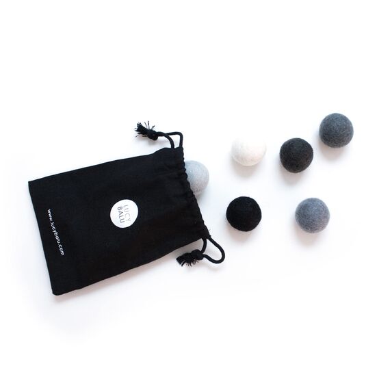 LucyBalu® Filzbälle für Katzen | Katzenspielzeug | Katzenbälle aus Filz | Spielsachen aus 100% Wolle | Natürliches Spielzeug für Kätzchen | Spielbälle Fair aus Nepal | 6 Stück | Grau