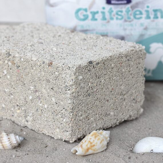 federgold® Gritstein 1kg – Mineralstein für Hühner, Wachteln & Geflügel - Natürliche Calcium- & Mineralstoffquelle für Starke Eierschalen, gesunde Verdauung & artgerechte Fütterung