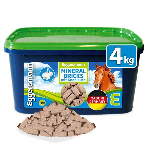 Eggersmann Mein Pferdefutter Mineral Bricks 4 kg - Mineralfutter für Pferde - Pferdefutter mit Mineralstoffen & Vitaminen zur Unterstützung des Stoffwechsels - Mit Knoblauchzusatz zur Fliegenabwehr