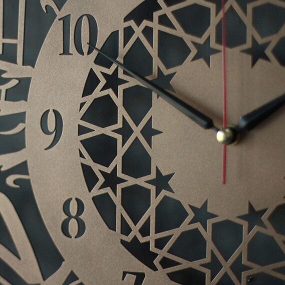 Surah Al Iklas Islamische Metall-Wanduhr, islamische Kalligraphie-Wanddekoration, Koranvers, Wanduhr, Dekor, Geschenk für Muslime im Ramadan, Hadsch oder Einweihungsfeier (Kupfer, 47,5 x 47,5 cm)