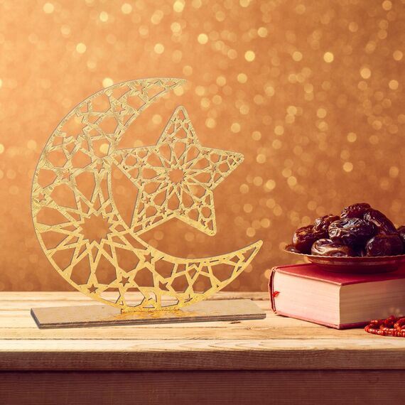 2 Stück Holz Eid Mubarak Ramadan Kareem Dekorationen Eid Tisch Zeichen Mond Hohle Stern Freistehend Tisch Centerpiece Hängende Ornamente Tischdekoration für Muslim Islam Tischdekoration
