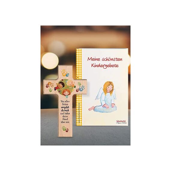 MaMeMi KINDER-HOLZKREUZ „GOTT BESCHÜTZE MICH“ – ca. 15 x 9 cm – Echtholz mit Segensspruch – TAUFKREUZ ZUR GEBURT ODER TAUFE – Wandkreuz für Kinderzimmer – KINDERKREUZ Inkl. Gebetsbüchlein