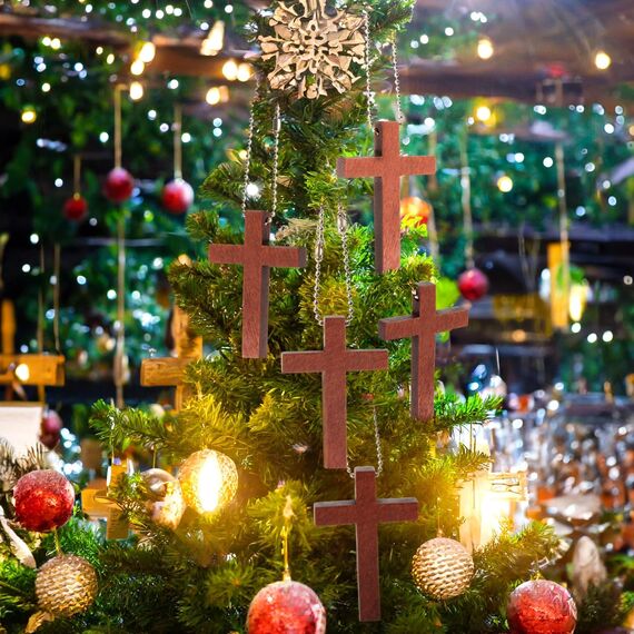 Genie Crafts Kleine Kreuz-Anhänger aus Holz (Set, 50 Stück) – Ideal zum Basteln, als Kettenanhänger, Schlüsselanhänger - Dekoration Zuhause, in Schule und Büro - Braun, 3 x 4,4 cm
