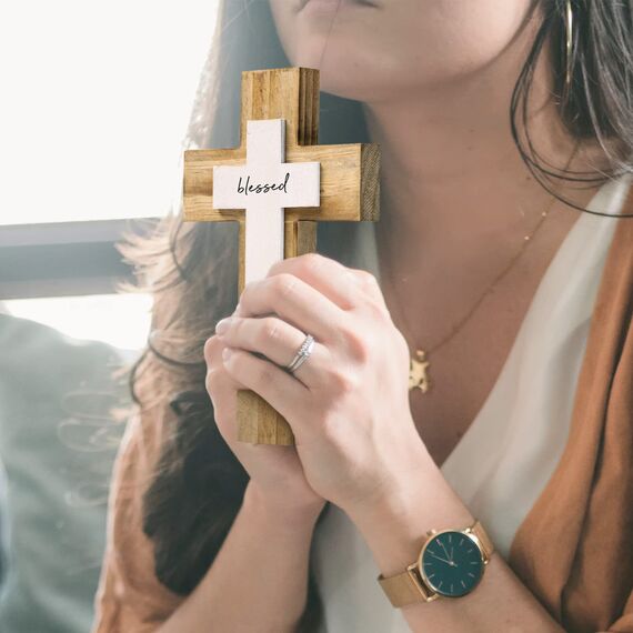 OKSQW Holzkreuz (gesegnete Holzfarbe) - Wandkreuz - Wanddekoration - Wohnzimmer