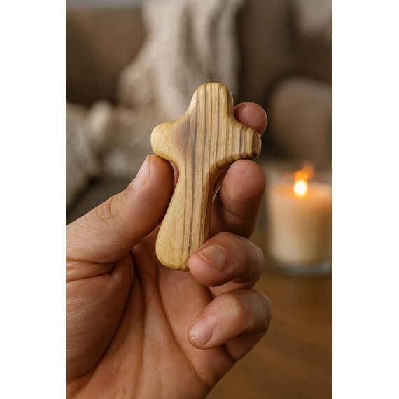 Zuluf Zwei kleine Kreuze aus Olivenholz mit Tasche für Komfortkreuze, handliches Design zum Kuppeln, Haften und mit zwei Heiligen Land-Zertifikaten, 6 cm pro Kreuz – CRS094