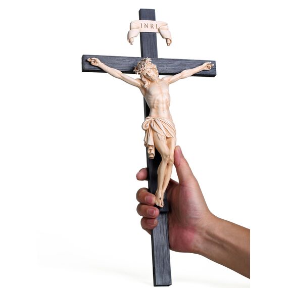 BC Katholisches Kruzifix-Wandkreuz, elegante, moderne Wohnkultur, religiöse Geschenke zur Hauseinweihung, 40,6 cm hoch, Renaissance-Skulptur handgefertigt von Buildclassic (Bone Beige)