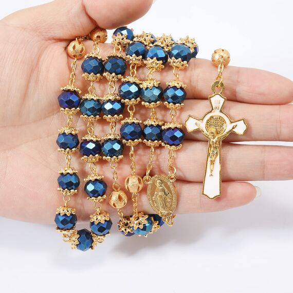 Nazareth Store St. Benedikt Kristallisierte blaue Perlen Rosenkranz goldene Halskette für Damen und Herren mit goldenen Mystery-Perlen, wundertätige Medaille und St. Benedikt-Kreuz, 55 cm, Kristall,