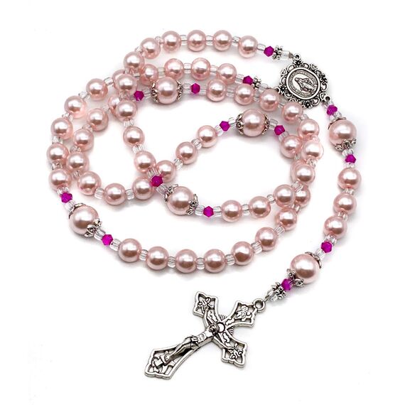 Nazareth Store Pink Pearl Perlen Rosenkranz katholische Halskette mit wundersamen Medaille Kreuz Kruzifix silberfarbenen Rosenkranz in Samt Tasche