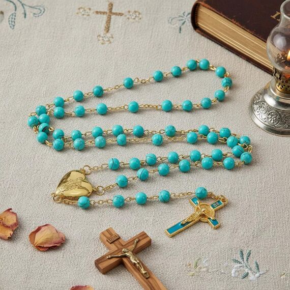 Nazareth Store Rosenkranz-Halskette mit roten Korallenperlen, katholischer Heiliger Benedikt, Rosenkranz, Herzmedaillon, Medaille und Kreuz, religiöses Amulett für Frauen und Männer (Türkis)