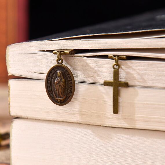Donxote Bookmarks, Handmade Our Lady of Guadalupe Bookmark with Long Leather Straps, Oval Tag Christian Saint Book Mark, Holy Infant of Atocha (Style 6)