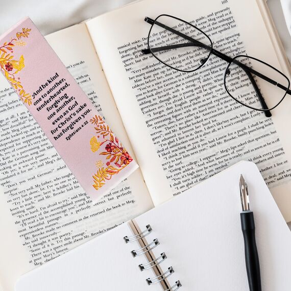 Bibel-Lesezeichen aus Stoff mit Bonus-Quaste, Epheser 4:32: Be Kind to One Another Bible Book Markers - Christian Bookmarks for Women - Religious Bookmarks - Christian Gifts for Women