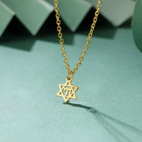 Amaxer Zierliche Davidstern-Halskette mit hebräischem Chai-Symbol, Halskette für Damen, minimalistisch, Chanukka, Magen, Judaisch, jüdisch, Edelstahl, Charm-Anhänger (klassischer Davidstern, Chai-Gold
