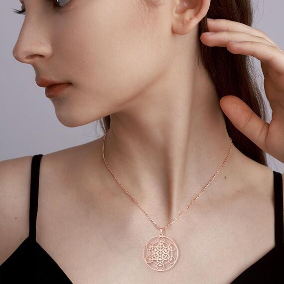Amaxer Metatrons Cube Halskette für Frauen Davidstern Erzengel Metatron Schutzerklärung Hohl Kette Edelstahl Anhänger Charme Halskette für Frauen Mädchen, Edelstahl