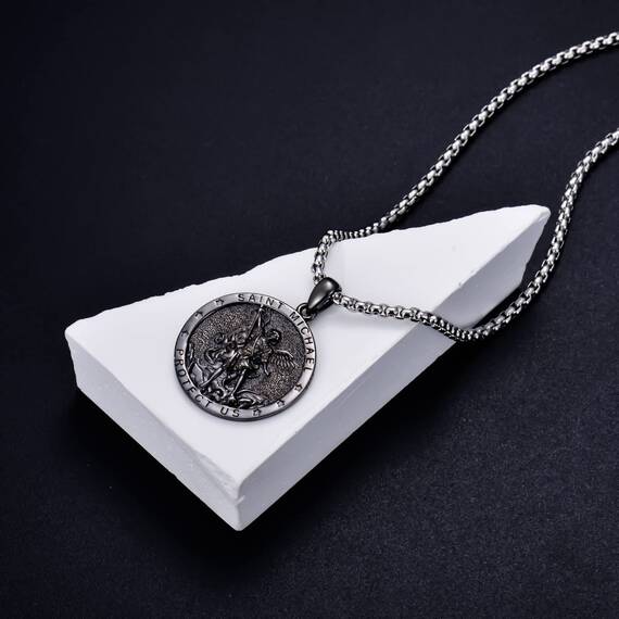 Shusukue St. Michael Kette Erzengel Saint Michael Amulett Schutzpatron Halskette 925 Sterling Silber, Medaillen Gebetsmünzen Anhänger Christlicher Religiöser Schmuck für Männer (Schwarz)