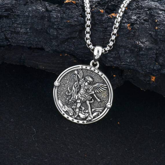 Shusukue Halskette mit Heiligem Michael, 925er Sterlingsilber, Anhänger mit Erzengel-Michael-Medaille, Amulett, Talisman des Heiligen Michael, Schild, Geschenk für Männer und Väter