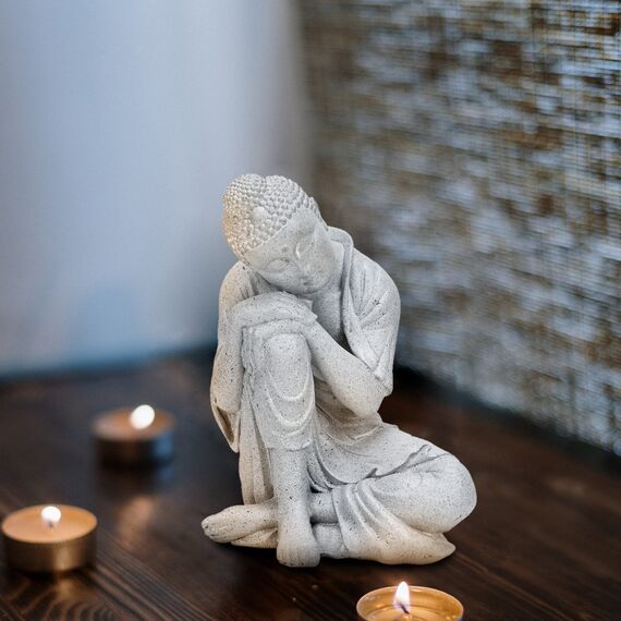 TERESA'S COLLECTIONS Buddha Figur für Zen Garten, 20cm Schlafender Buddha Gartenfigur aus Harz, Hellgrau Buddha Statue für Haus Büro Zen Garten, Wetterfest Frostsich