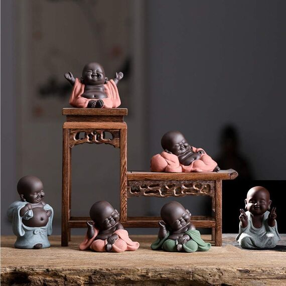 Kleine niedliche Buddha-Statue aus Keramik Mönch-Figur kreative Baby-Bastelpuppen Ornamente Geschenk chinesische zarte Keramikkunst und Handwerk