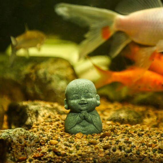 LWDUDE 4-in-1 Buddha-Statuen-Set für spirituelle, Feng Shui, Zen und Innen- und Außendekoration, niedliche Buddha-Statue für Zuhause, Aquarium und asiatische Gartendekoration mit Amulett