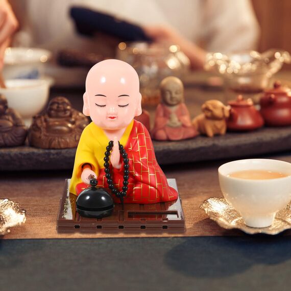 FAVOMOTO Kleiner Mönch Figur Solar Kopf Spielzeug Lustiges Auto Schütteln Kopf Spielzeug Chinesischer kleiner Buddha Mönch Statue Auto Armaturenbrett Ornament Home Dekorationen