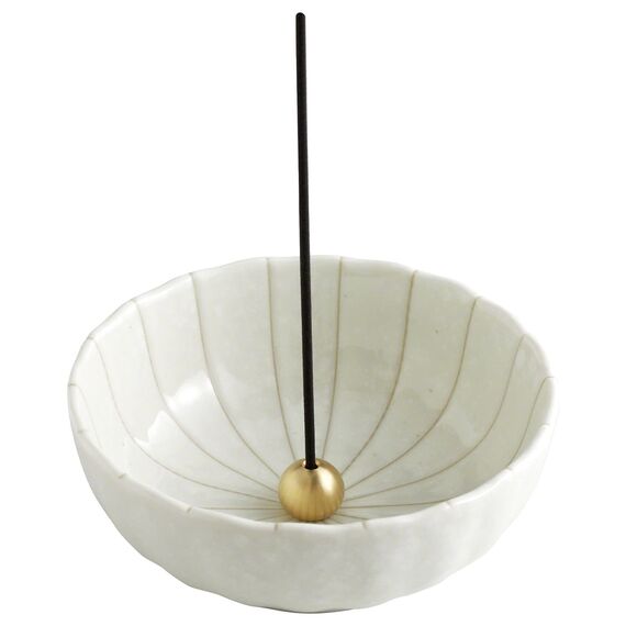 Asayu Japan Räucherstäbchenhalter - Weißer Lotus - Für Stäbchen 10cm, Made in Japan, Traditioneller Keramik Aschefänger, Inklusive Abnehmbarer Messingständer - Für Yoga, Meditation und Entspannung