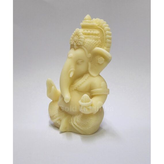 Gold Art India 3D Elfenbeinfarbenes Ganesha-Idol für das Armaturenbrett, kleines Ganesha Murti Ganpati Idol für Heimdekoration, Puja Lord Ganesha-Statue, Geschenk für Büro, Schreibtisch, Puja